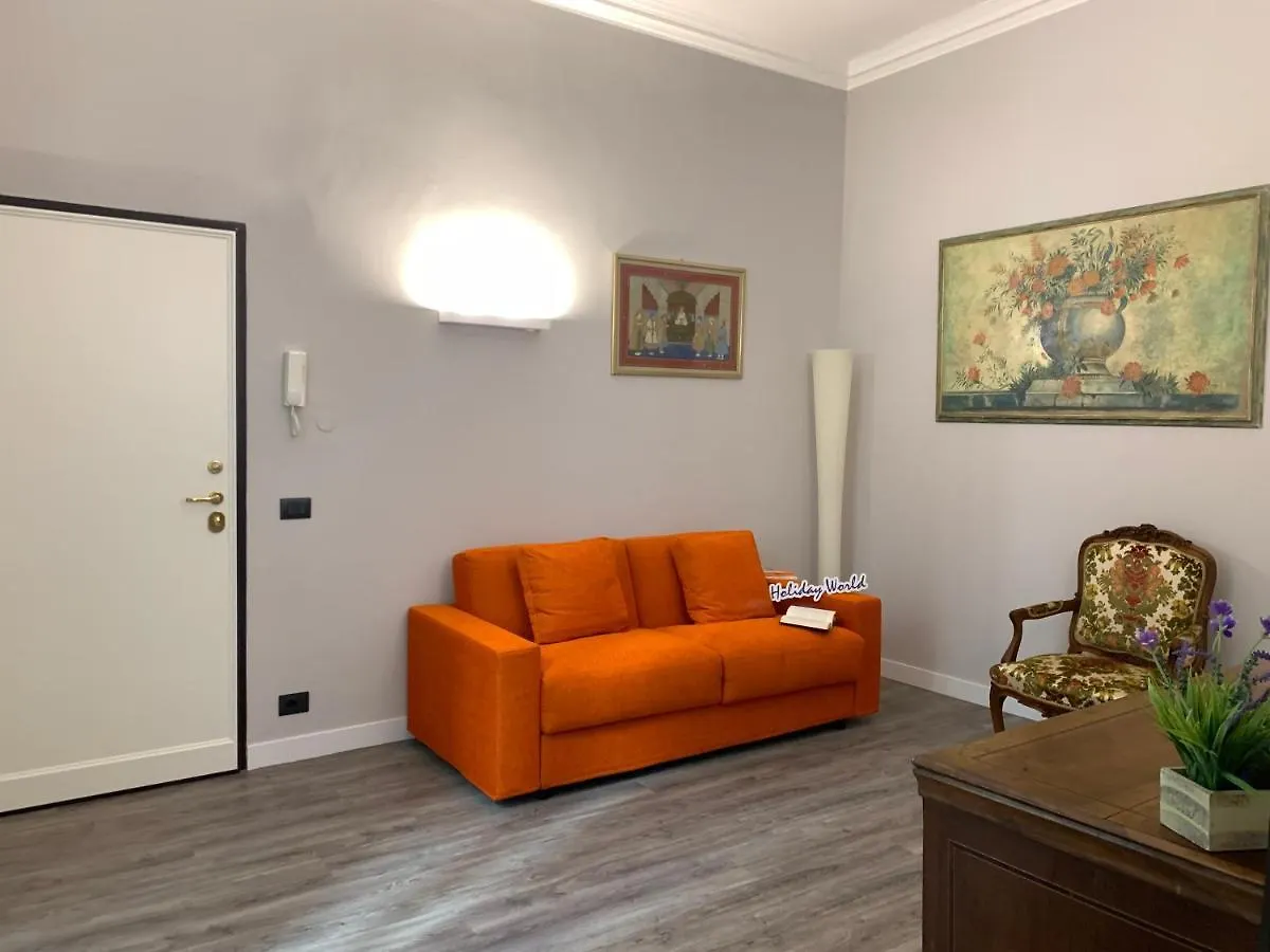 La Casa di Titta by Holiday World Genova 0*,  Italia